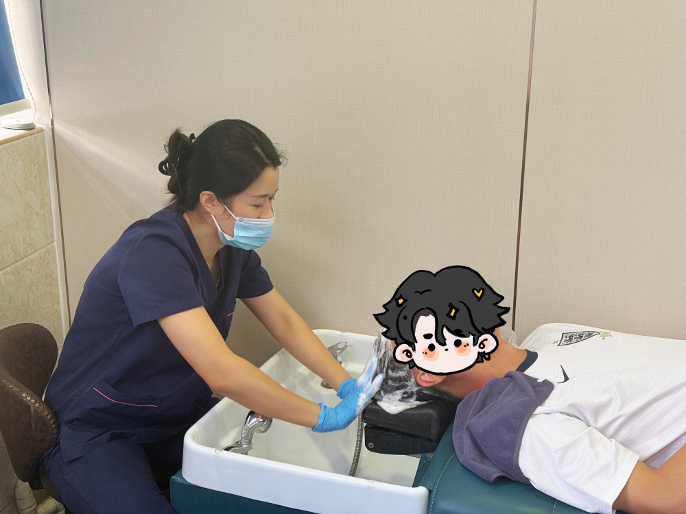 植髮術後洗頭正確手法示意